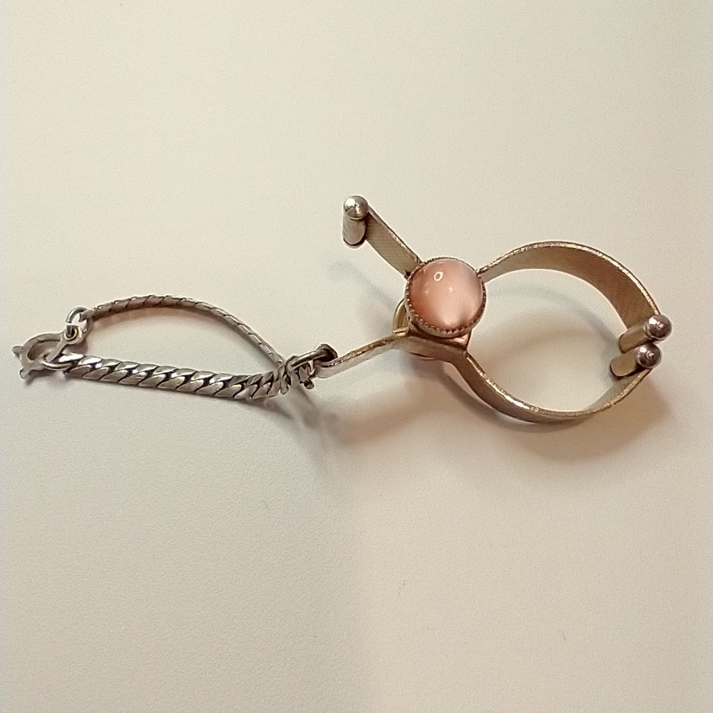 Vintage glove clip hammered texture pink glass - Picture 4 of 8